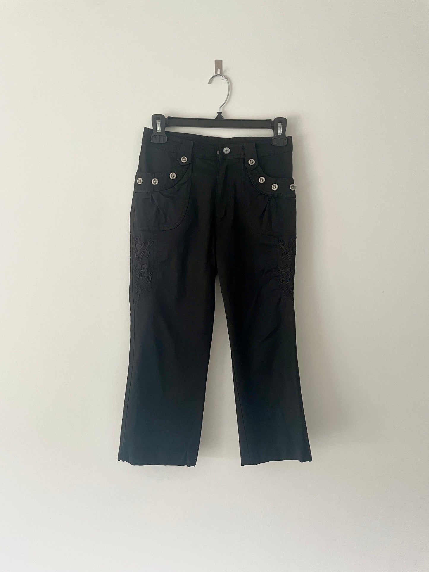 Embroidered Capris